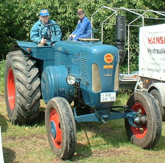 L-2003-05-008.jpg