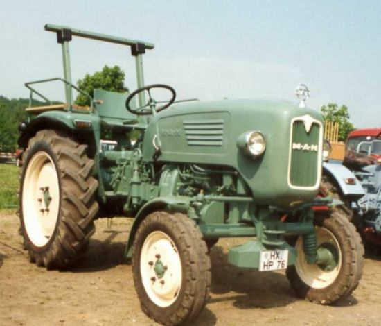 M-2002-05-015.JPG